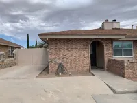 Cozy Clean Duplex with Refrigerated Air Hotels near El paso directoty