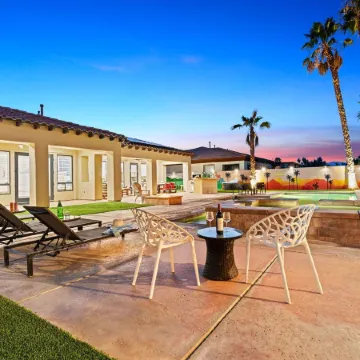 Luxurious Villa Living in Indio w Pool Spa