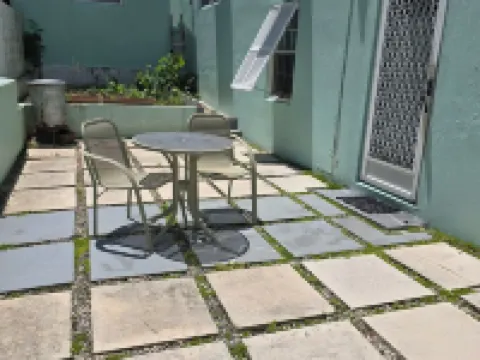 Enjoy a stylish experience at this centrally-located place. Hoteles en Parroquia de Warwick