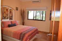 A tropical 2 bedroom 2 bathroom resort on the stunning Playa de Coco beach  호텔