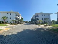 Cheeks on the Beach - 30% Discount for Fall Stays!