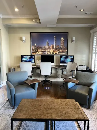 Cozy Calm & Modern Apartment In The Heart of Buckhead, Atlanta