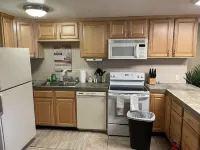 Lovely 3 bedroom ski rental/basement apartment Hotels in Murray