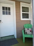 Charming 1-Bedroom Retreat with Central Air – Prime Location