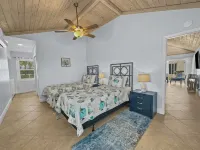 Pet Friendly, Golf Cart Included, Exuma Villa, Treasure Cay, Bahamas Hotels in Great Abaco