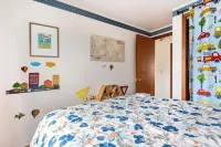 Lake Living w/ Salt Water Hot Tub Hotels in Lansing