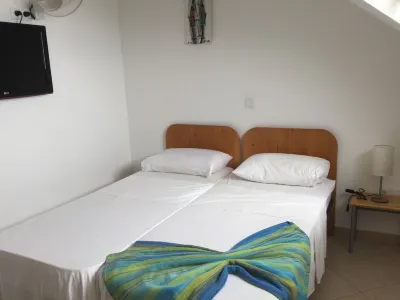 3 Bedroom Penthouse Apartment With Shared Pool And Panoramic Sea/Beach views Hotels in 