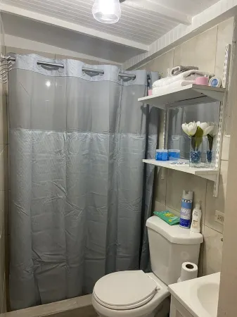 Cozy & Comfy in Paradise Отели рядом с достопримечательностью «Парк Магенс Бэй»