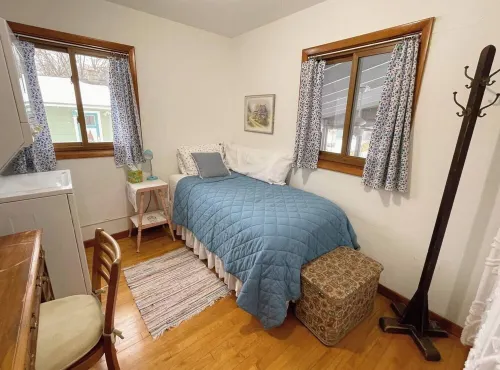 Cozy cottage by the lake Hotels in Montreal