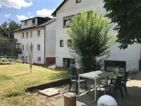 Wooden Roof, 95 qm, 5 Pers Hotel dekat Kapelle Waldenburg