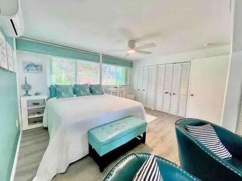 Platinum Paradise! Renovated/Modern Luxury! Romantic Couples Getaway! Book Now!