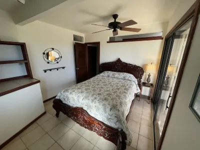 Holiday Sale! Ocean Garden-Oceanview -Private Hot Tub for 2 Hotels in 