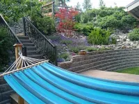 Stunning lakeview chalet in heart of the Okanagan! Hotels in Peachland