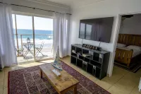 Cozy BEACHFRONT 1 Bdr Apt