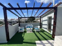 2Br Condo with Rooftop Terrace and Jacuzzi/Pool Hotels in 