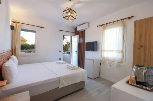 Yalıyanı Pansiyon - Bãi đậu xe