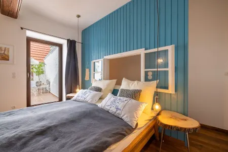 Historic winegrower's house in the Wachau wine region on the Danube with pool & sauna Отели в г. Кремс-Ланд