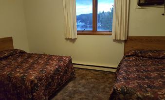 Clark's Beach Motel