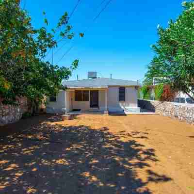 Downtown beautiful cozy home just off I-10 Hotel Exterior