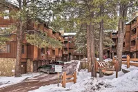 Lovely New Mexico Retreat w/ 4 Private Balconies! - 3-نجوم