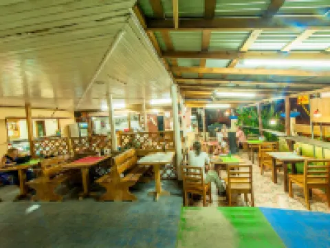 Hotel Posada Los Delfines โรงแรมในโบกาสเดลโตโร