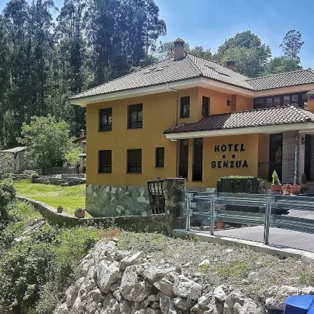 Hotel Benzua