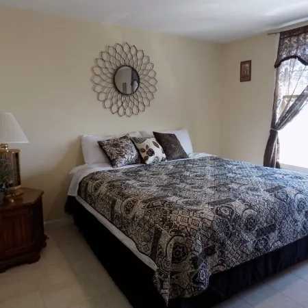 Misquamicut Beach Front Inn