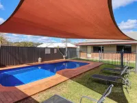 The Saltbush Motor Inn Hoteles en Hay