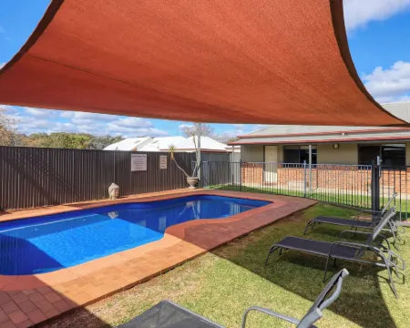 The Saltbush Motor Inn Hotels in Hay