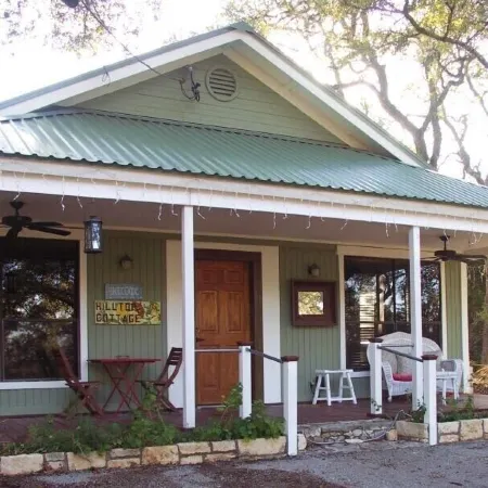 Mystic Hill Suites