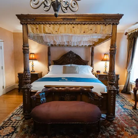 1840s Carrollton Inn