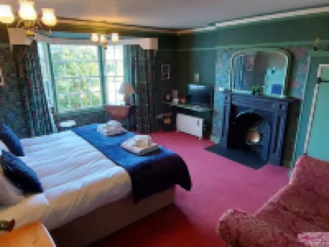 Bron-Y-Graig Hotels in Corwen