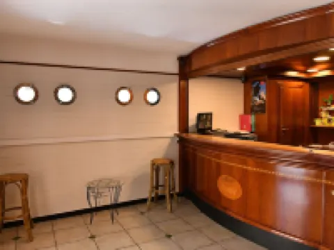 Hôtel le Claridge Hotels in Propriano