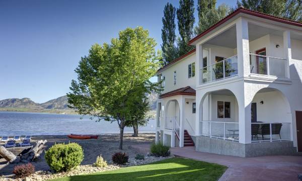 Sandy Beach Suites