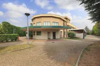 Dreamhotel Hotels in Tradate