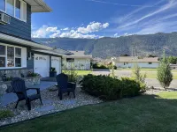 Sunny Shuswap B&B Hotels in Sun Peaks