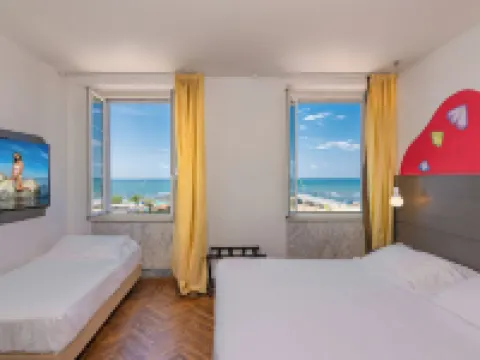 Hotel Tirreno マッサのホテル