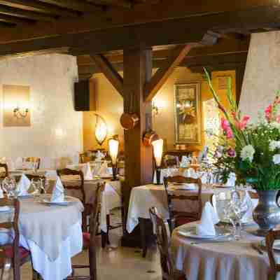 Logis Hôtel le Bourguignon Dining/Meeting Rooms