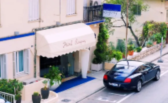 攝政魅力飯店 洛克布魯娜馬丁城堡附近的飯店