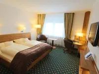 Eden-Hotel Hotels near Suedstadt