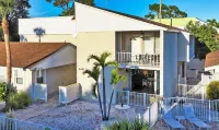 5 Minutes from Siesta Key!