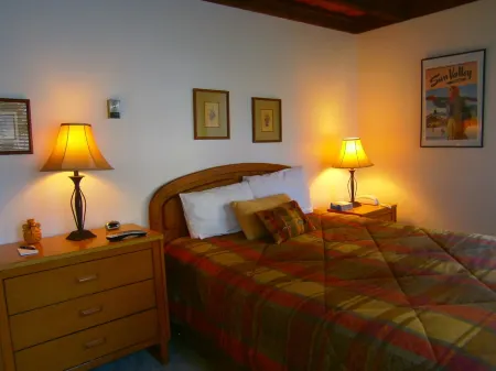 *July 4th Special  !! * Spacious 2 BR 2BA Sun Valley Condo