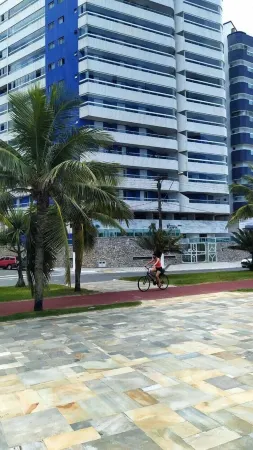 APARTMENT WITH VIEW TO THE BEACH