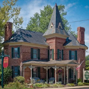 Parsonage Inn Bed and Breakfast