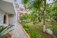 Kastro Studios Apartments Hotel dekat Myrtos Beach
