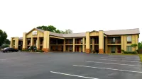 Cochran Inn & Suites Hotels in Cochran