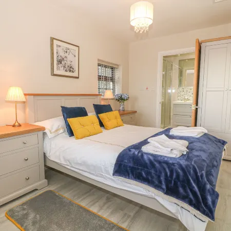 Holly Cottage