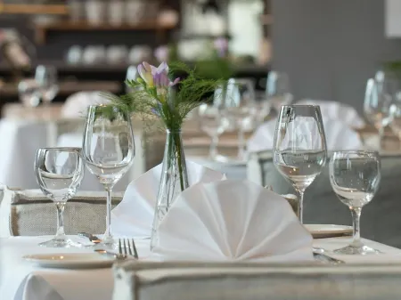 Park Hotel Hamburg Arena Отели рядом с достопримечательностью «Polizeikommissariat 15 Davidwache»