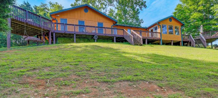 'Duck and Bug's Cabin' on Boone Lake w/ Boat Dock! Hotels in Sullivan County