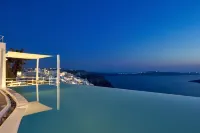 Cosmopolitan Suites - Small Luxury Hotels of the World - Infinity Pools